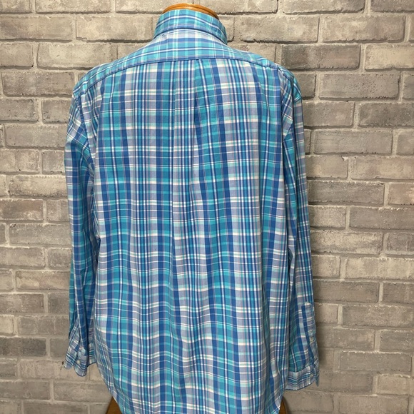 Vineyard Vines - Classic Fit Tucker Shirt - Size Large - Picture 6 of 6